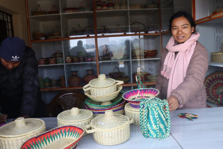 tharu3 768x513